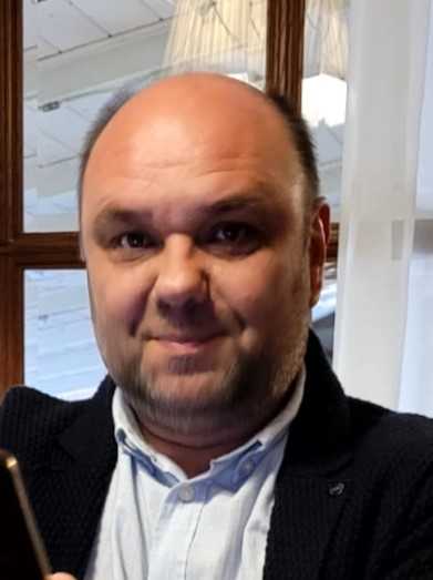 Максим